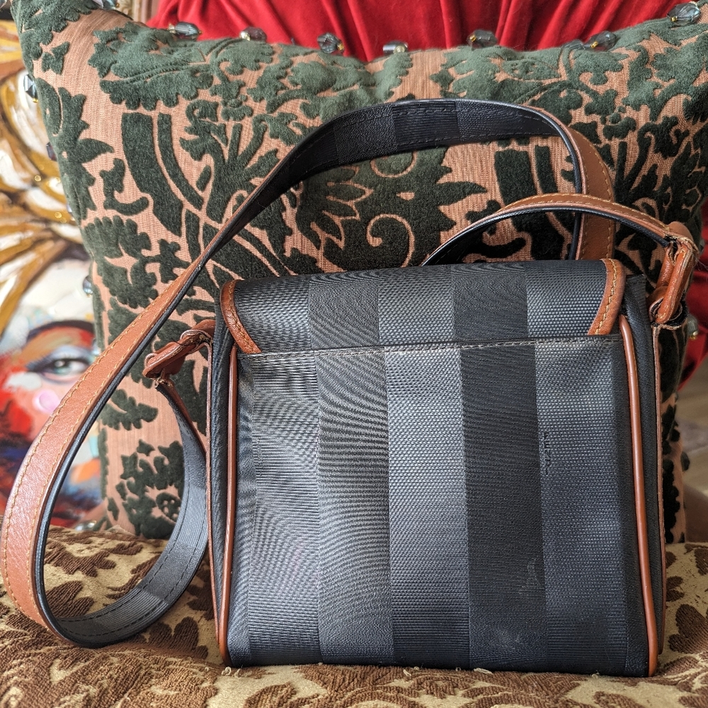 🛑TRADED🛑 1980s💯💎FENDI JANUS💎✨💎VINTAGE PEQUIN CROSSBODY BAG - Picture 7 of 16